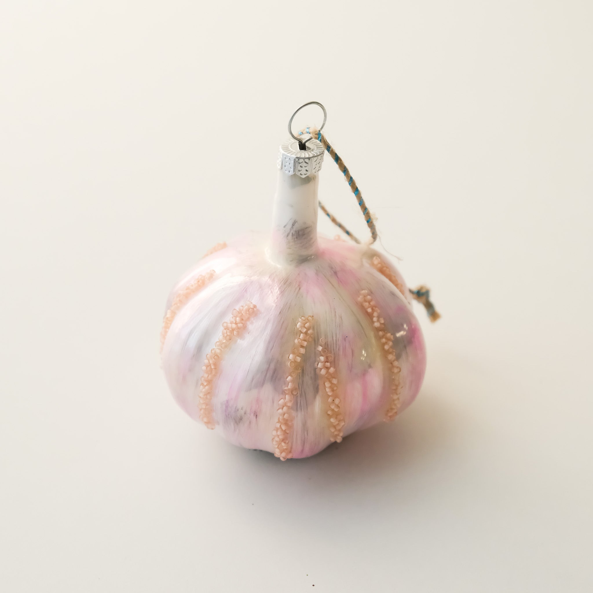 Vintage Heirloom Ornament - Garlic (2 colors)
