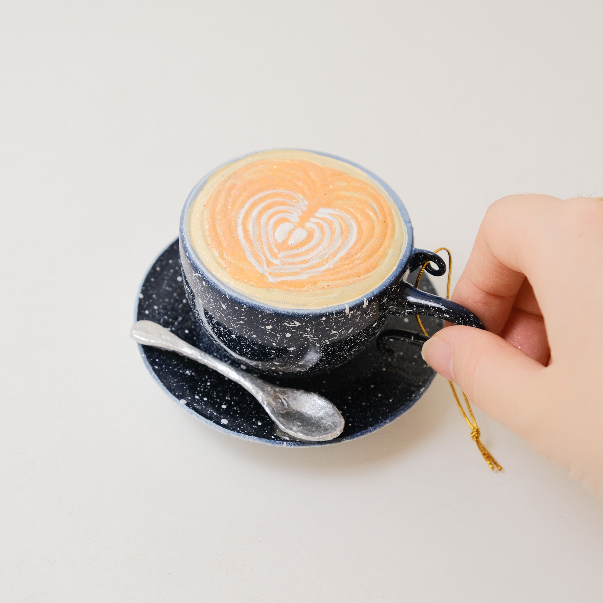 Vintage Heirloom Ornament - Cafe Au Lait