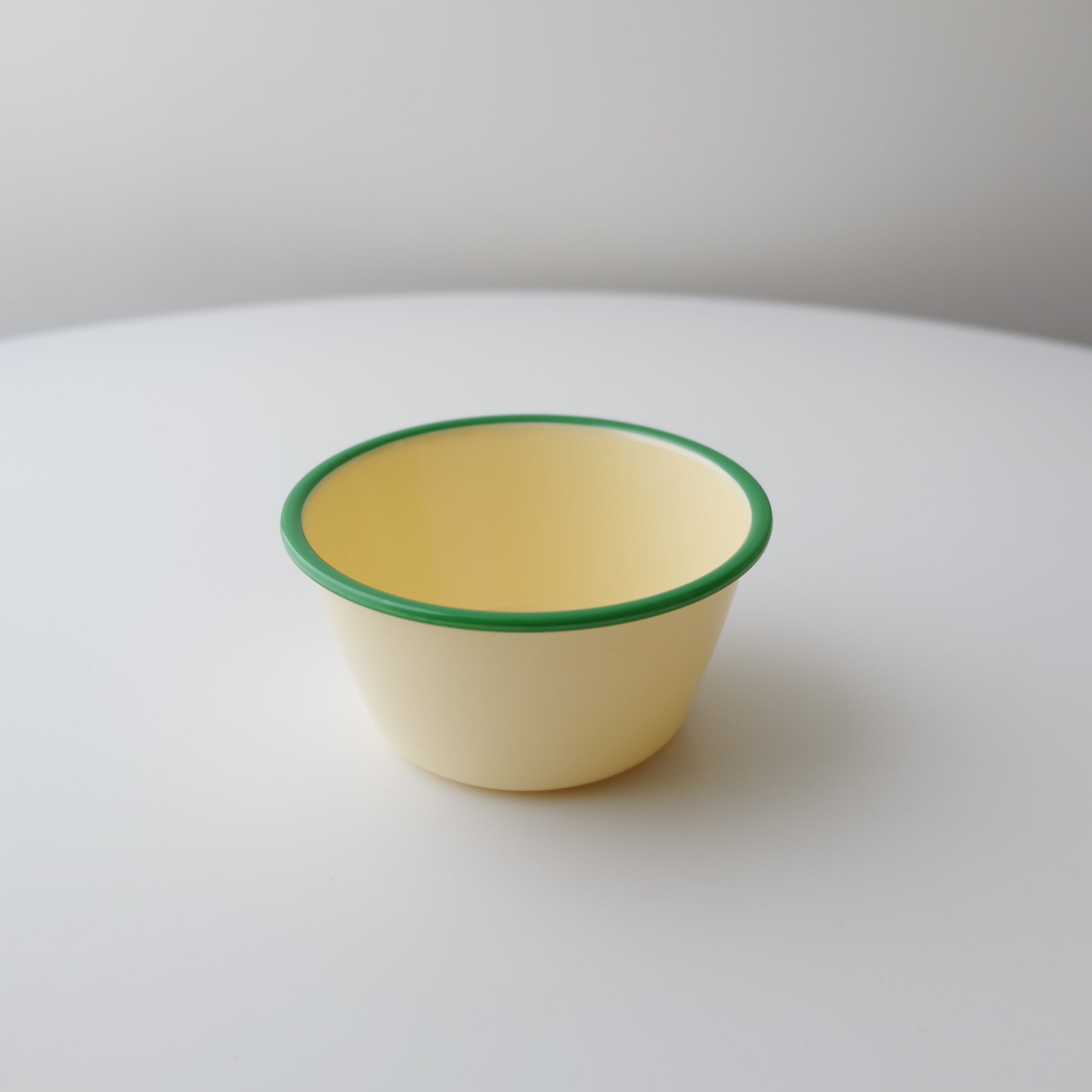 Awaken Melamine Avocado Rim - Round Bowl (2 size)