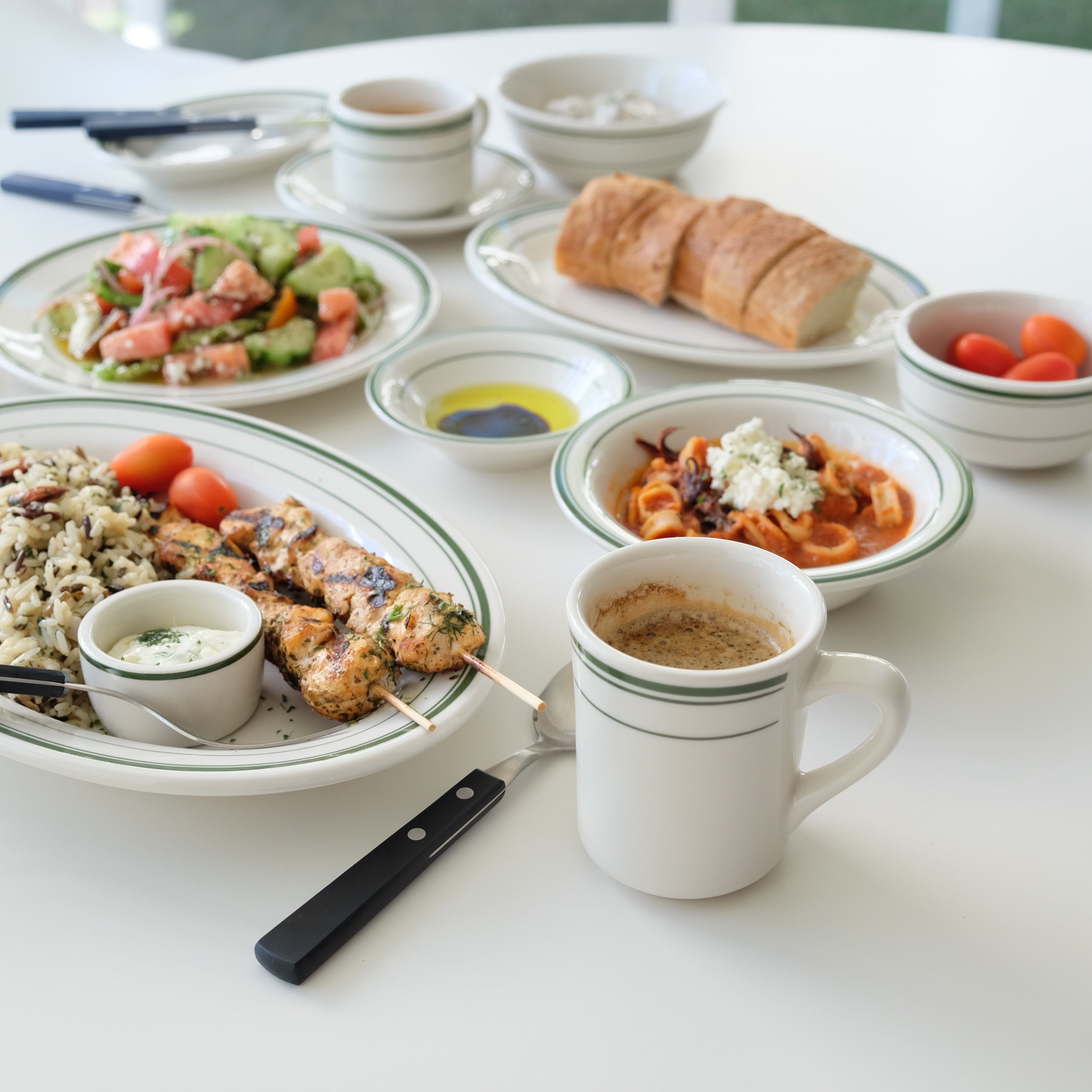 TUXTON Green Bay Oval Plates (5 Sizes)
