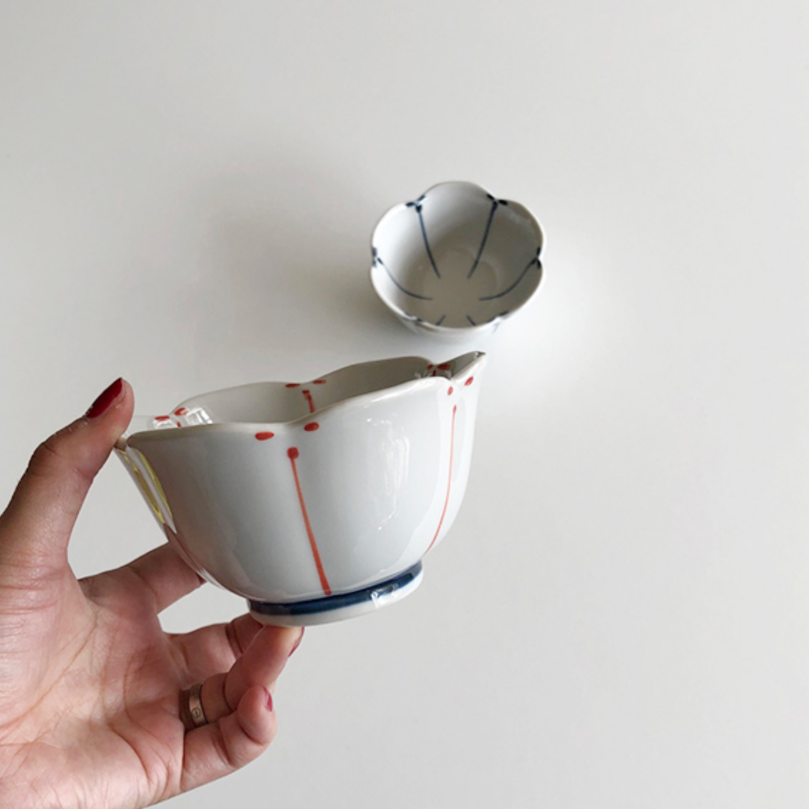 Tulip Dish (2 Colors)