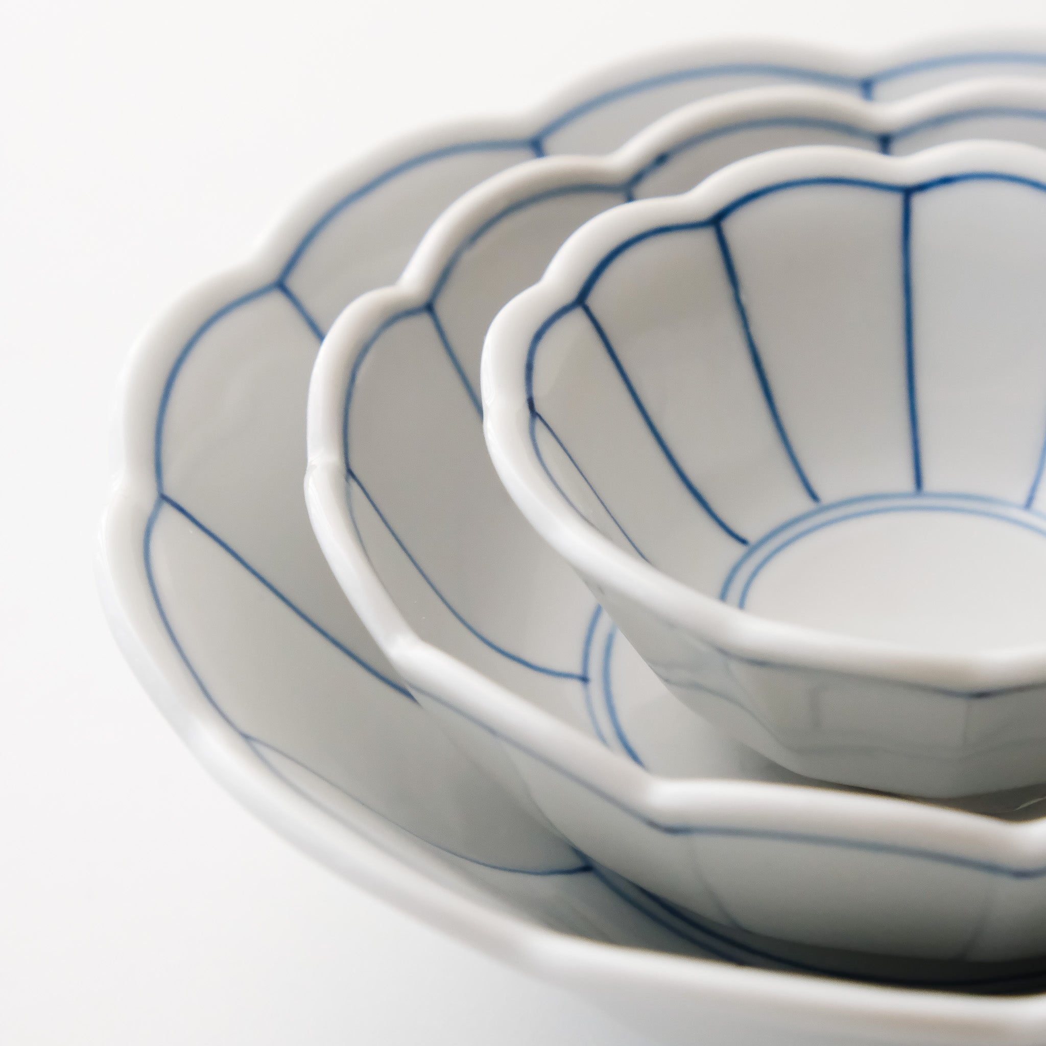 Chrysanthemum Dish (3 Sizes)