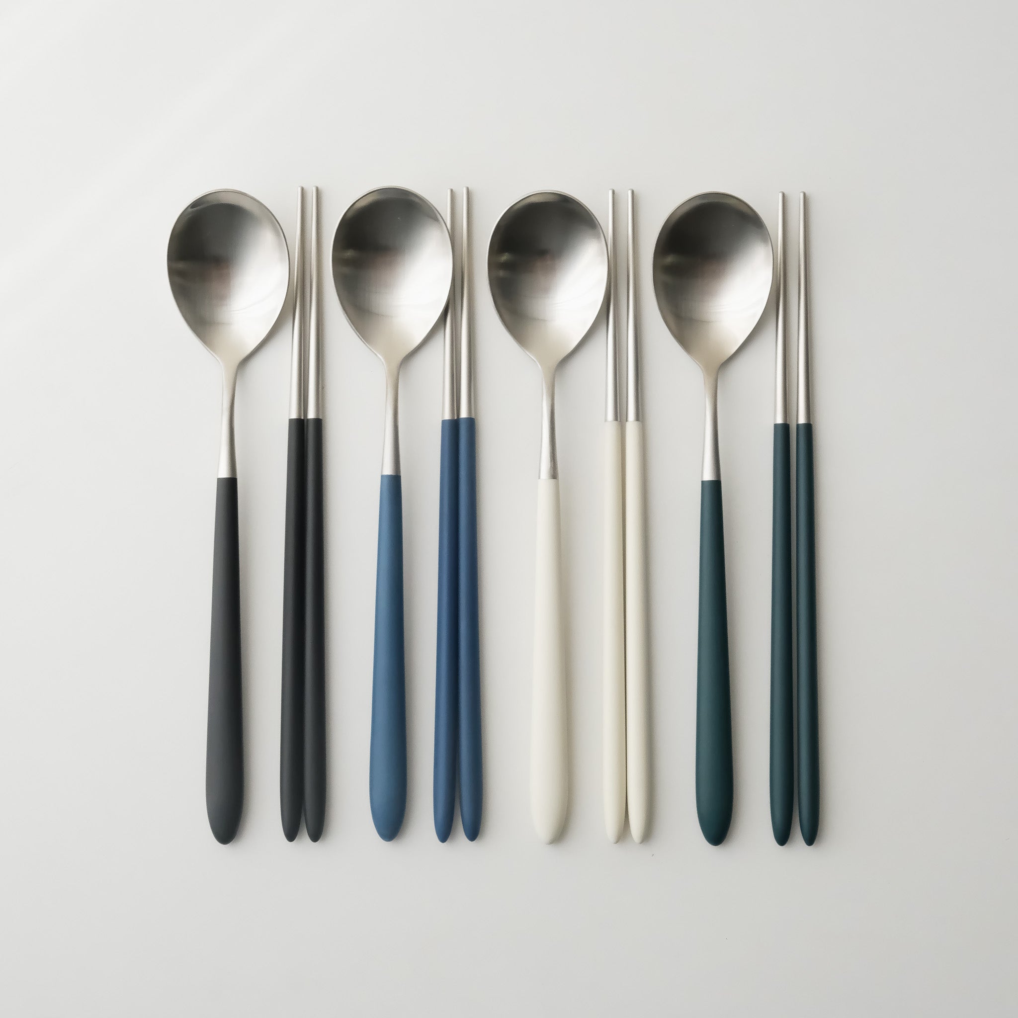 Solid Roma Spoon and Chopsticks Set