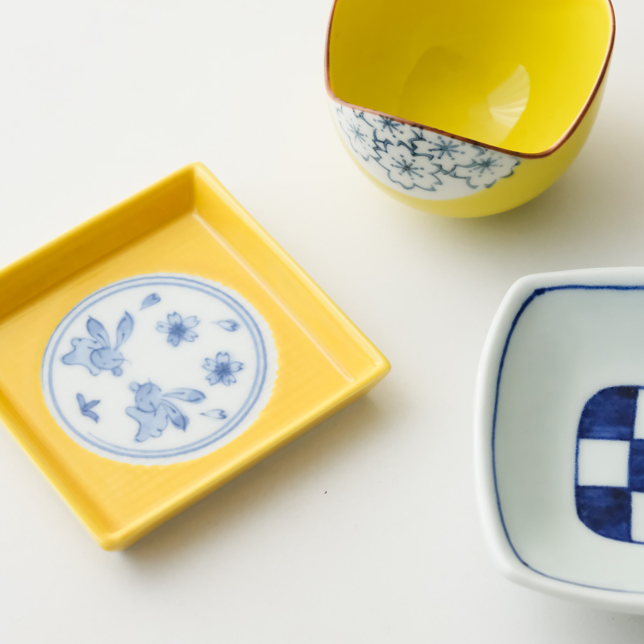 Yellow Rabbit Square Dish