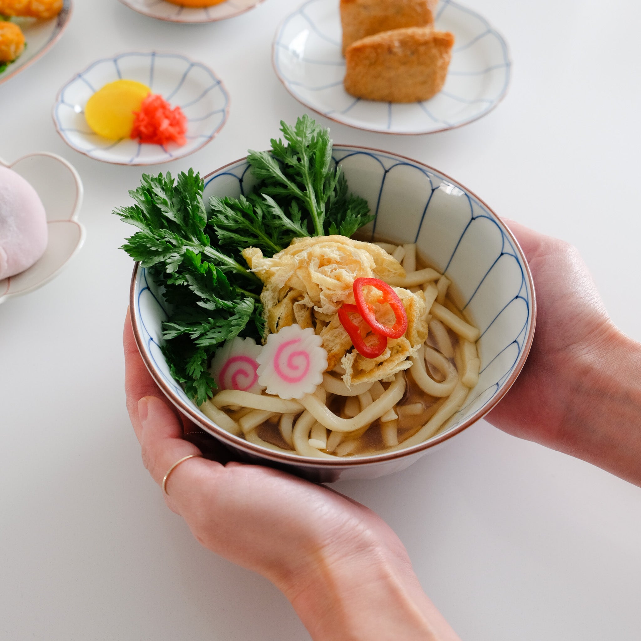 Shobido Honten - Chrysanthemum Bowl (2 sizes)