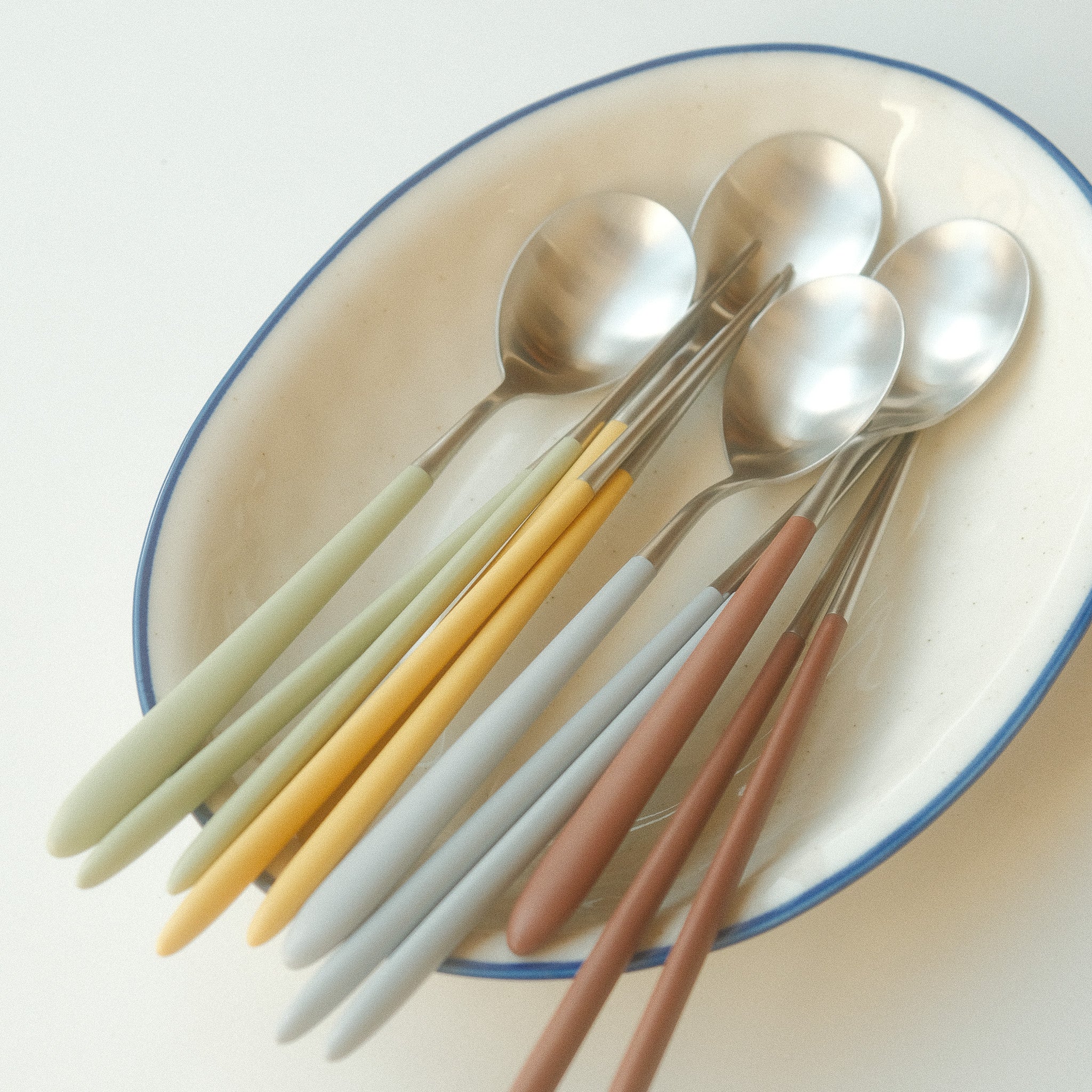 Solid Roma Spoon and Chopsticks Set